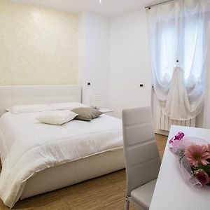 Camera standard con letto king size